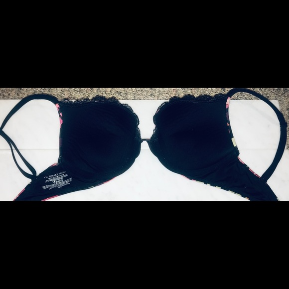 Gorgeous VS Very Sexy Push-Up 32D - Picture 2 of 3